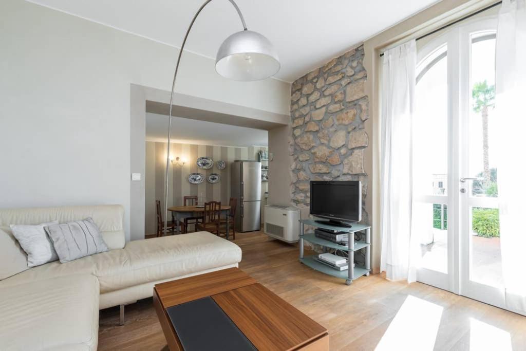 Villa Rocky - Luxury 3Br Apt In Liberty Villa.Pool,Garden,Wifi Roquebrune-Cap-Martin Exteriér fotografie